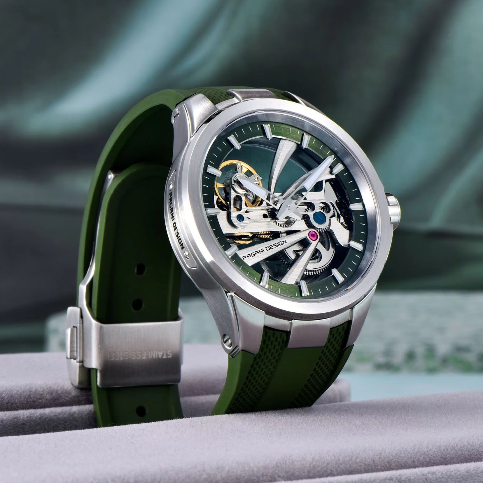 Montre mécanique Green Skeleto - Rubber Strap Diver avis et prix